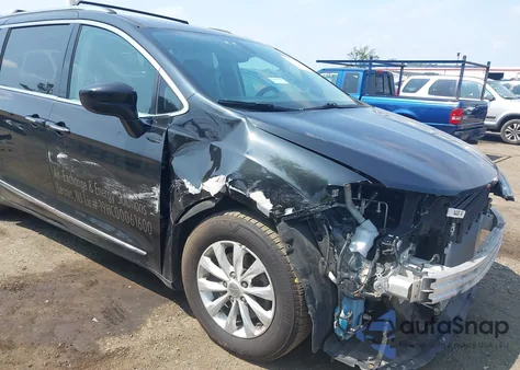 2019 Chrysler Pacifica Touring L из США, поврежденный, VIN 2C4RC1BG8KR508594